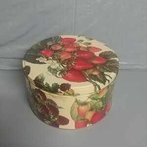 DEPT 56 Berries Medium Round Tin